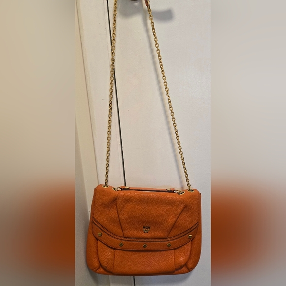 MCM Vibrant Orange Shoulder Bag with Gold Chain - Picture 3 of 15